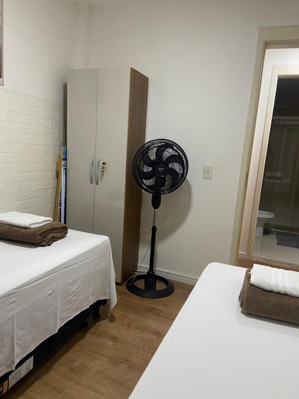Apartamento 2 Quartos C/ Vaga De Estacionamento แซร์ฮา ภายนอก รูปภาพ